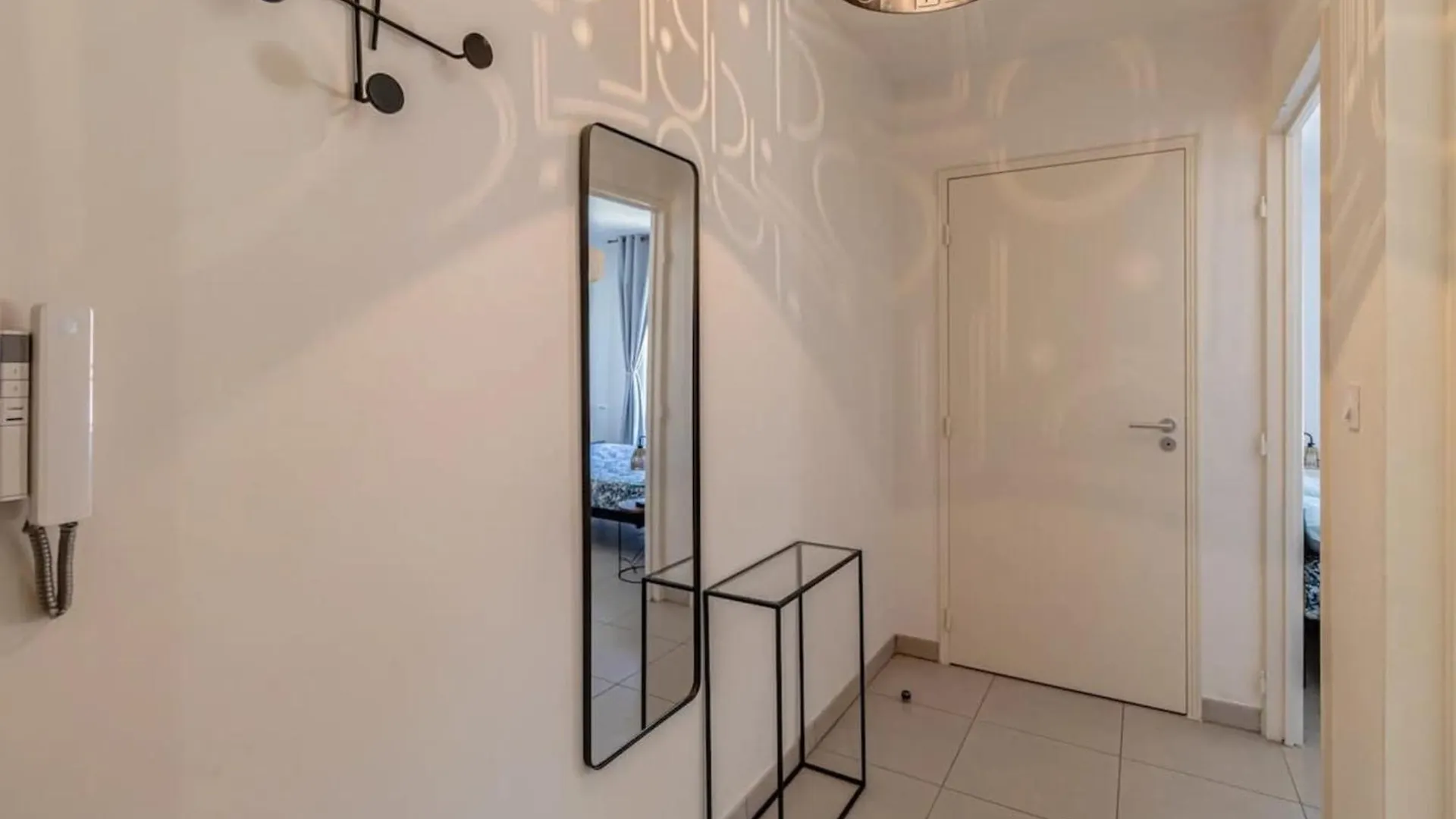 Apartment L'Allegria - Peaceful - Sea - Private Car Park Antibes France